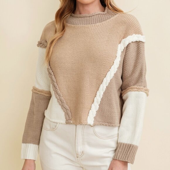 COMING SOON SOMETHING DIFFERENT KNIT SWEATER - Picture 1 of 2